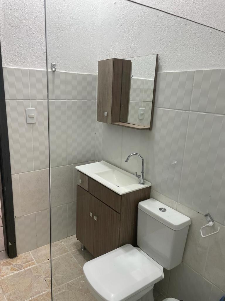 Kitnet Quatro Ilhas Appartamento Bombinhas Esterno foto